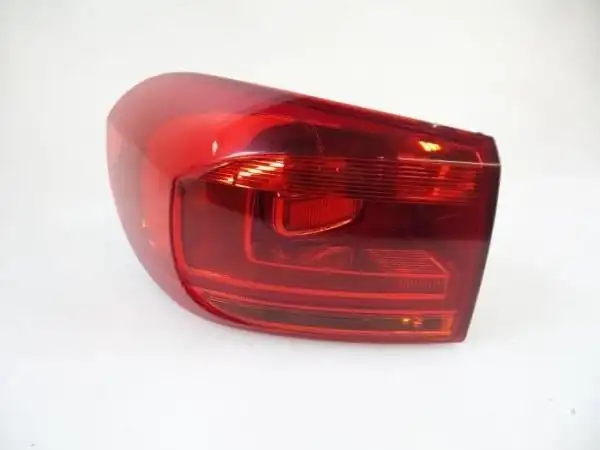 Hella 2sd010738091 Stop Lambası Sol Dış VW Tiguan 5n 2012 2016 Halojen